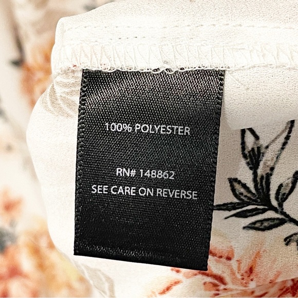 TORRID Plus Size 1X IVORY‎ FLORAL GEORGETTE COLD SHOULDER BLOUSE - Picture 5 of 6